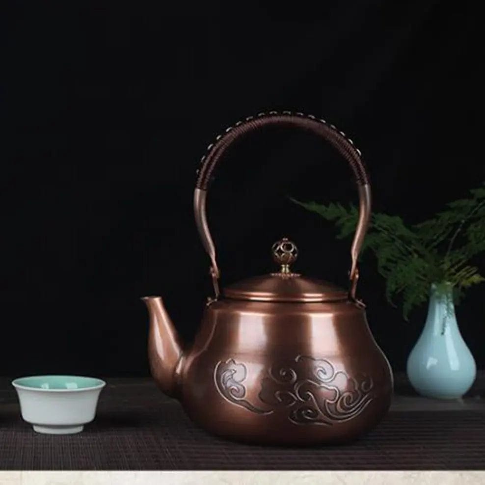 Théière Chinoise en Cuivre Nuages 1.6L
